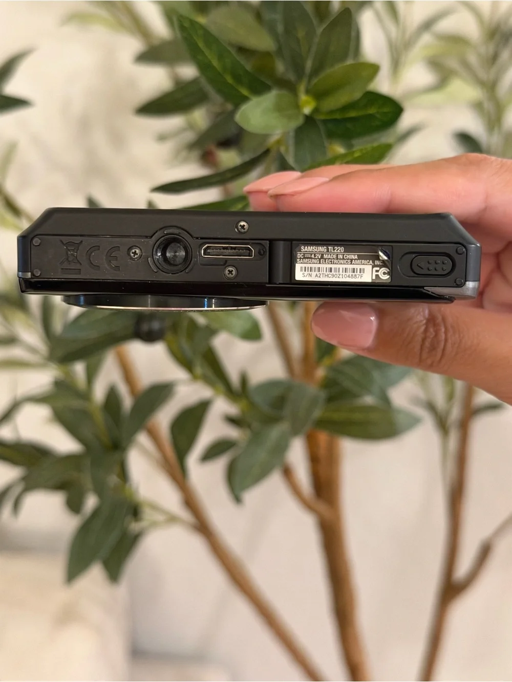 Samsung ST500 Dual Screen Y2K Digital Camera + SD Card & Cable